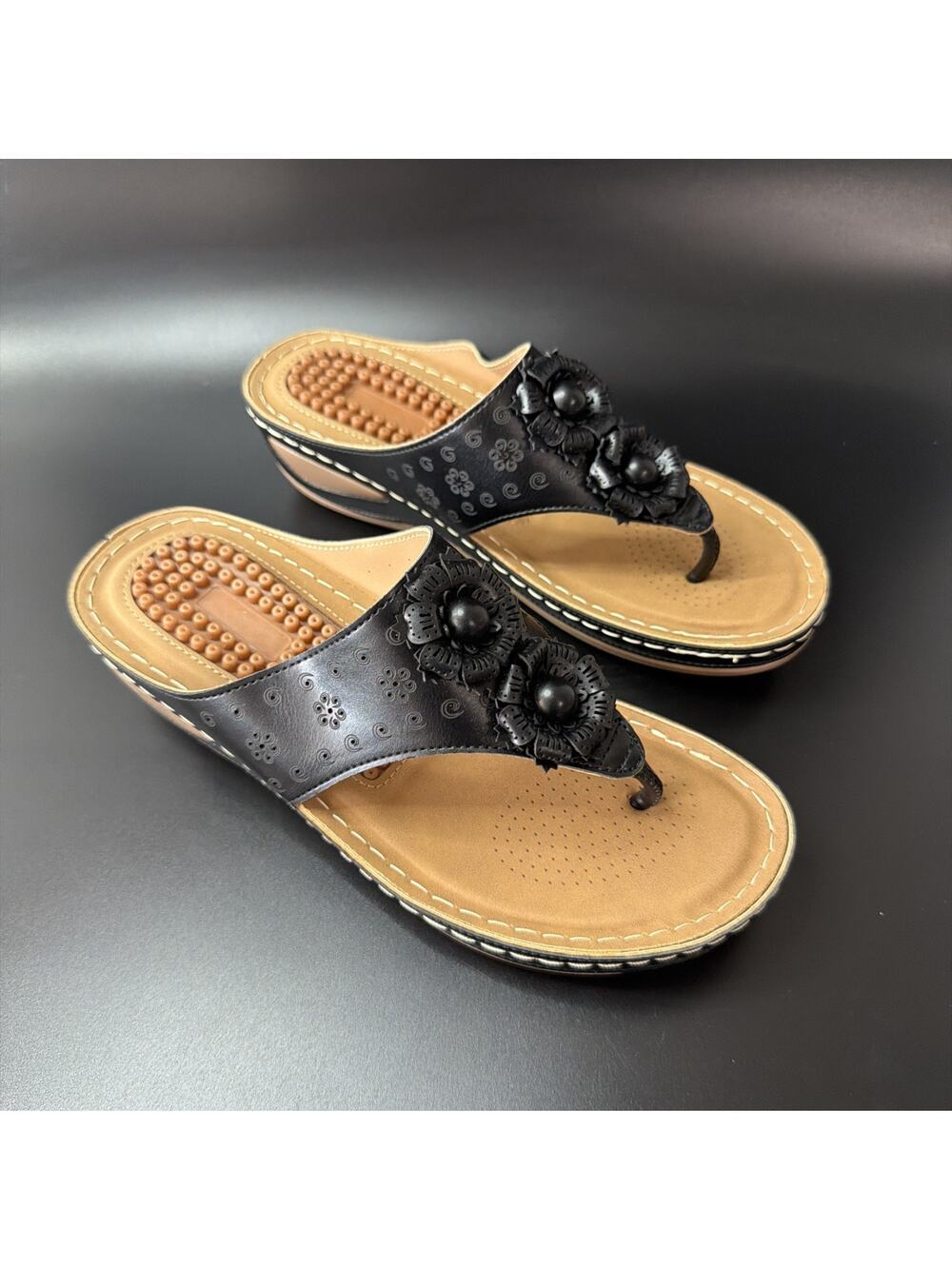 Aomigoct Black Floral Comfort Wedge Sandals SZ 6.5 Orthopedic Thong New in Box